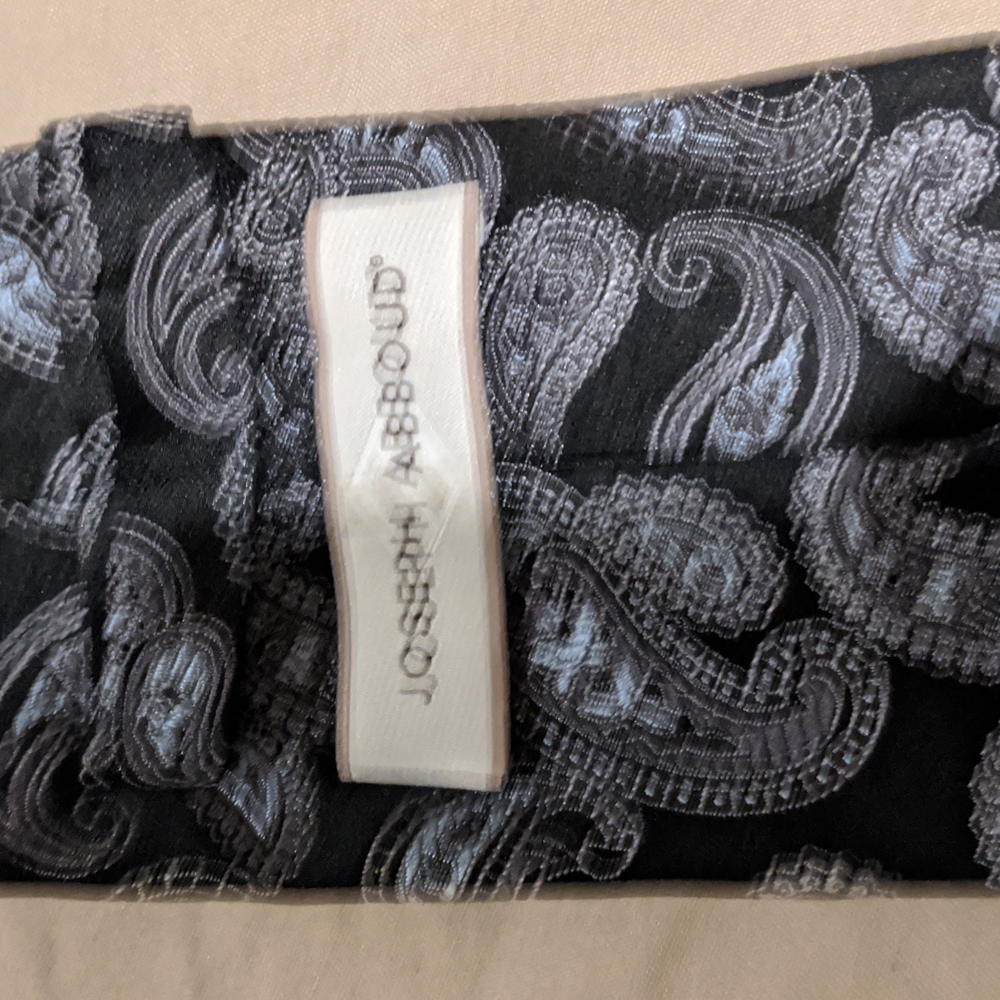 Black and silver paisley Joseph Abboud tie - Picture 2 of 2
